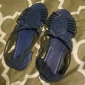 American Eagle blue sandals